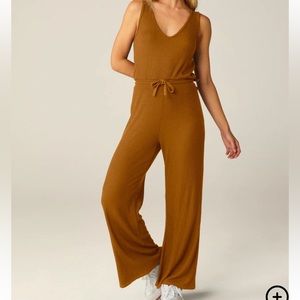 Beyond yoga jumpsuit NWT
